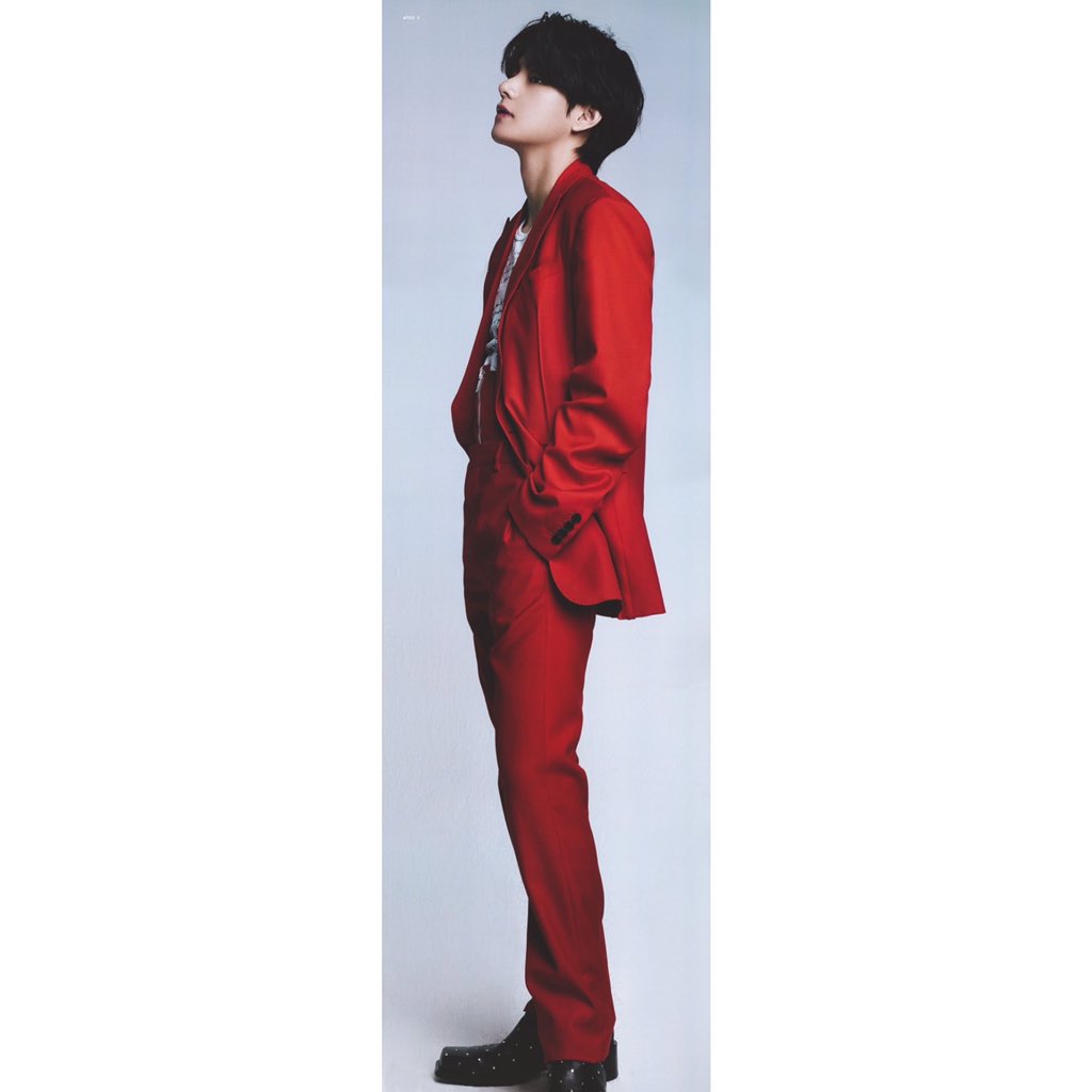 khianngio's tweet photo. อยากได้ โปสเตอร์ ภาพนี้ ของวี ตามหา ใครมี พร้อมโอนคร่า อยากได้ #BTS       #ตลาดนัดบังทัน #ตลาดนัดรถไฟบังทัน
#MapoftheSoulTour #นัมจุน #ยุนกิ #จีมิน #เจโฮป #จิน #จองกุก #วี https://t.co/9PXrAxAqW1