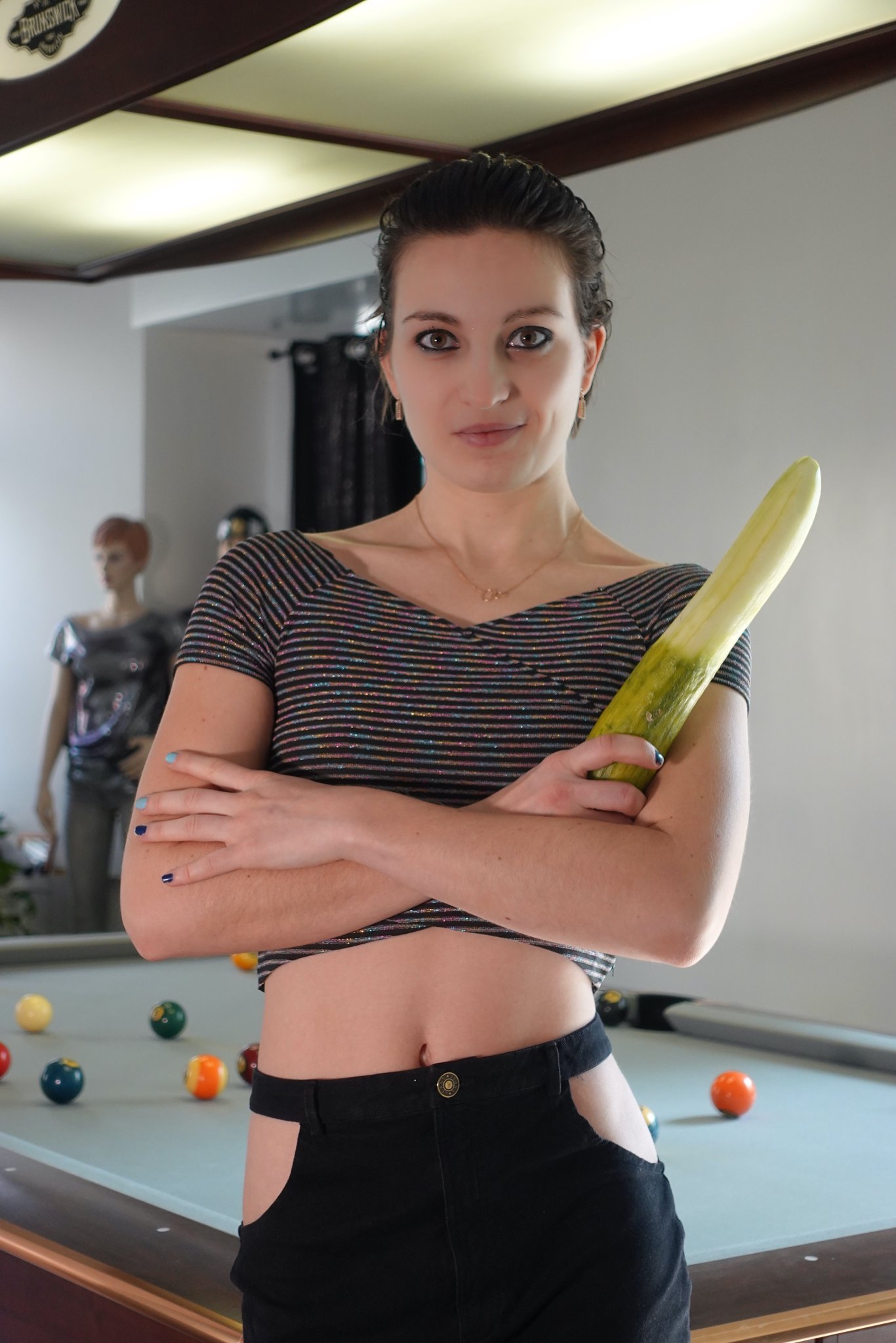 TW Pornstars - Sexy Sophie (Rockinbabe) 🎸🔞. Twitter. J'ai l'air d'une  fille qui va jouer a quoi ?. 5:41 PM - 25 May 2021