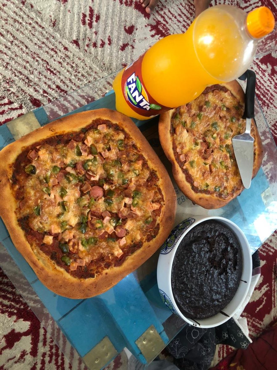 MazdinMartin's tweet photo. Who said pizza has to be round?
Home made pizza then a Rich chocolate cake as dessert.
Thanks to Mombasa guys for the experience.
#SafariChef #TourChef #ChefMazdin https://t.co/60wv3vGCua