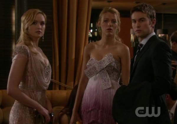 GossipGirlPod's tweet photo. We can only apologise for how dirty this week's episode gets. We were excited at the idea of a post-podcast Sunday roast and got too excited. 

#TugOrBeTugged 

New episode everywhere there are podcasts right now: 
https://t.co/qOXKYFE2fF https://t.co/rLuh0vSXyC