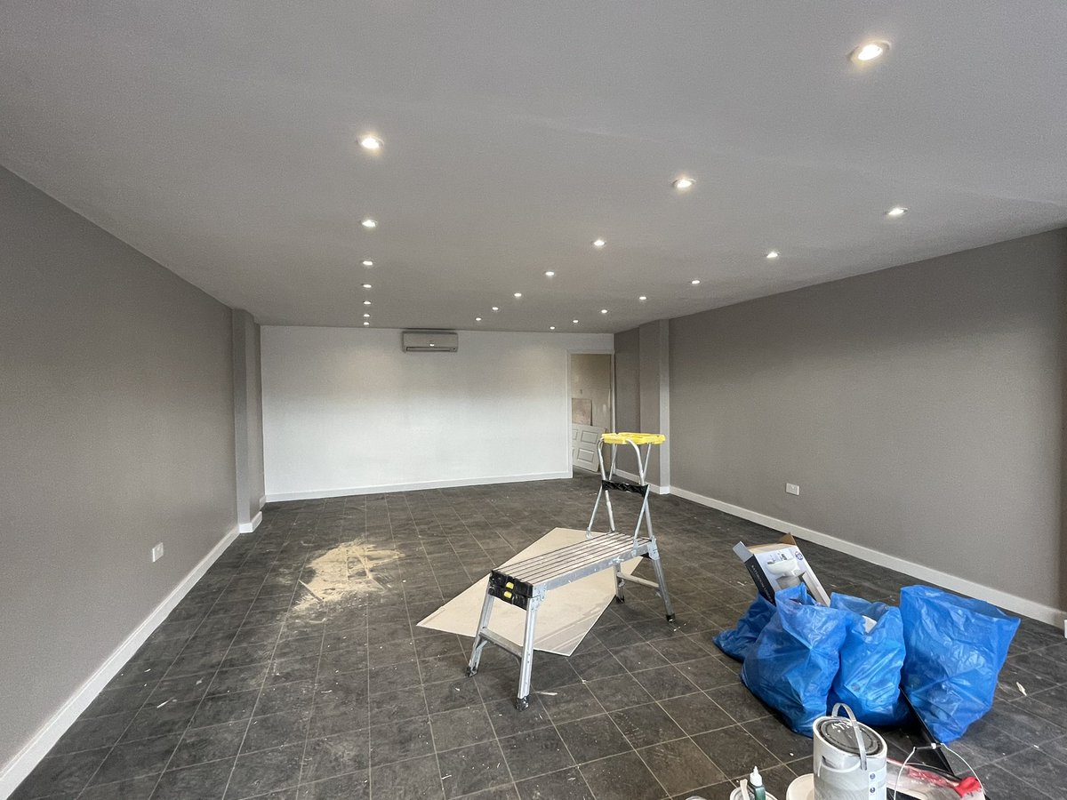 Lvoicespreston's tweet photo. Another step closer today! Main room painted 🙌 excited for the flooring and blinds to go in at weekend! Back room next on the list #onaroll #projectrenovation https://t.co/8bNOCELPuD