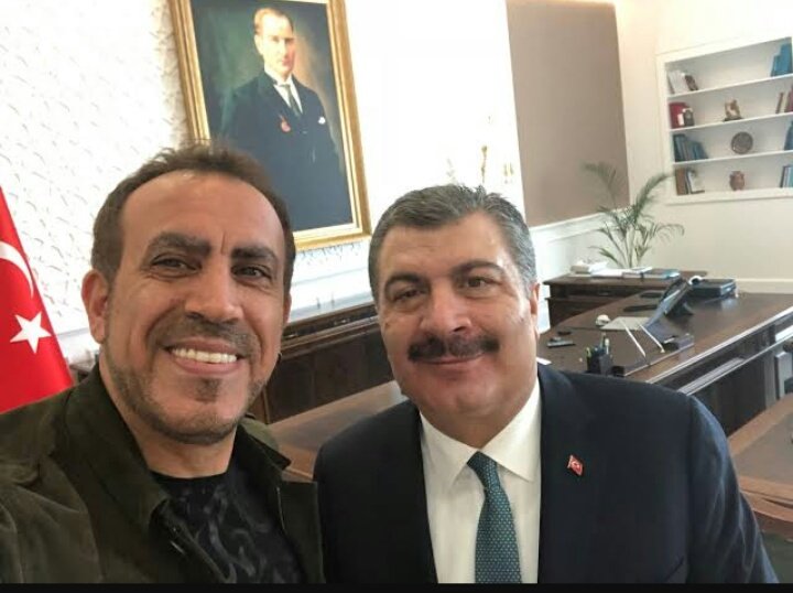 Sağlıkçı Atansın diye Sağlık Bakanımızla  Bir Selfie Neden Olmasın <a href="/haluklevent/">Haluk Levent ( Ahbap Ekibi )</a> <a href="/drfahrettinkoca/">Dr. Fahrettin Koca</a> 
Sağlığa Alım Şart 60bin Haktır.
#HalukAbiFKocayAtamayıSor