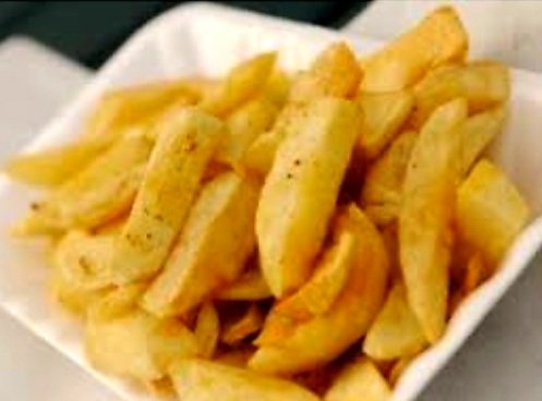 DaleBroughton3's tweet photo. @SpaldingUnited snack bar this coming season no frozen chips or fries,we will be cooking proper fresh chips.delicious @DaleBroughton3 @LeighPorter76 #properchips #notfrozen https://t.co/xMiG6407gq
