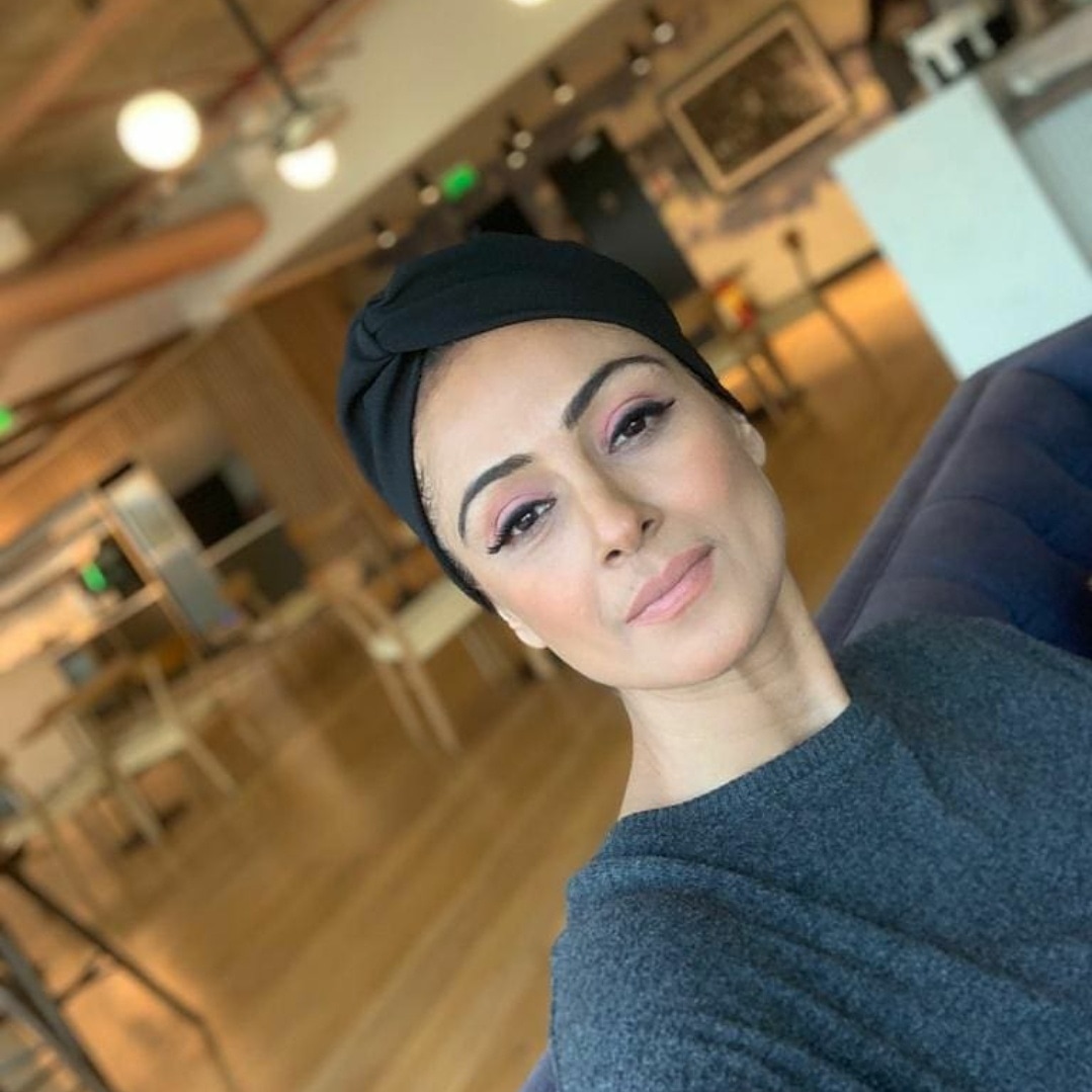 femina_tamil's tweet photo. Hi Malini, அப்படி ஒரு அழக யாரும் பாத்திருக்க முடியாது! 

#simran #lockdownselfie @SimranbaggaOffc https://t.co/AKABwrjCoi