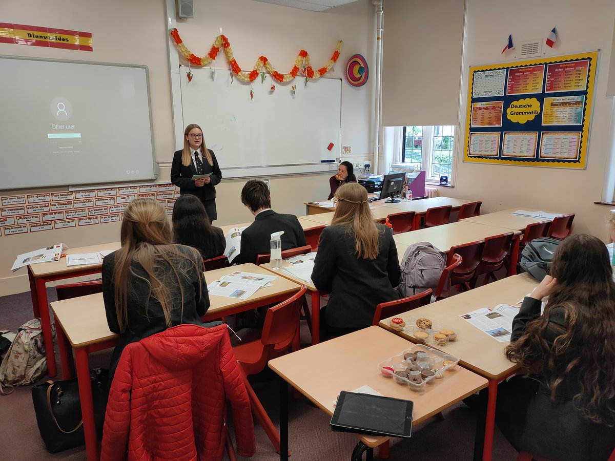Today our Year 13 language pupils presented🗨️their Independent Research Projects in front of their Year 12 peers who thoroughly enjoyed getting a taste of what next year holds for them. They even produced a beautiful booklet 📔 summarising their research. Well done! 👏🏽👏🏽👏🏽