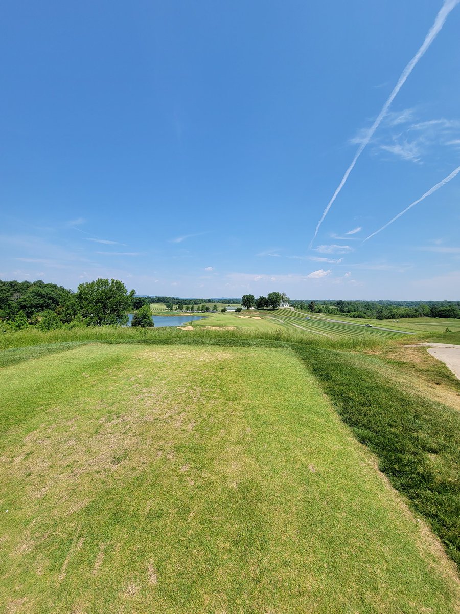 What a gem <a href="/heritagehillgc/">Heritage Hill GC</a> is. Fantastic condition this course is in. The greens are the best greens I've played in a couple years. Ranked #2 public course in Kentucky. One of my favorites of all time. Worth the 2 hour drive. #golf #Kentucky #IndyGolf #indiana State 5/50 for me.