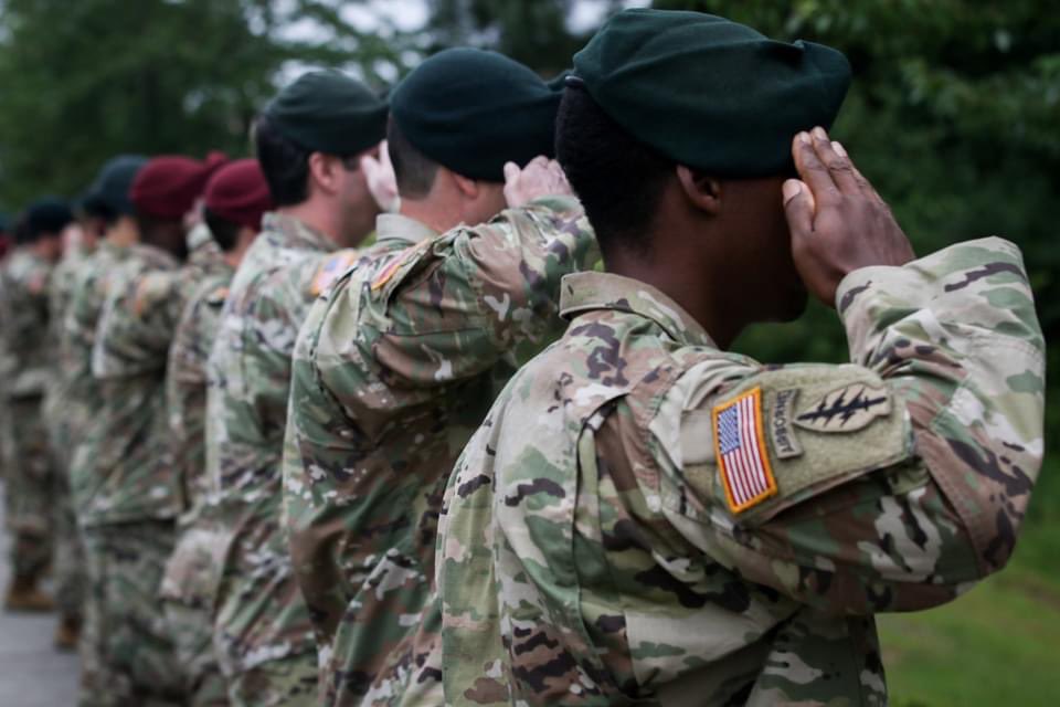 3rdSFGroup's tweet photo. Today we honor the fallen Soldiers of 3rd Special Forces Group and recognize their family members. We promise, not just today, but everyday, to never forget their sacrifices.

Care for the Wounded, Honor the Fallen, Continue the Mission. 

De Oppresso Liber https://t.co/lJ2vd4iQXQ