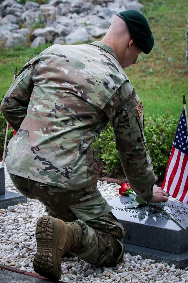3rdSFGroup's tweet photo. Today we honor the fallen Soldiers of 3rd Special Forces Group and recognize their family members. We promise, not just today, but everyday, to never forget their sacrifices.

Care for the Wounded, Honor the Fallen, Continue the Mission. 

De Oppresso Liber https://t.co/lJ2vd4iQXQ