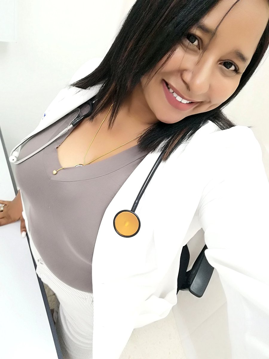 e_yeisy's tweet photo. Llego 25/05 que maravillosa sensación en agradecimiento siente mi corazón., por la que siempre doblare mis rodillas por la divina bendición recibida.
Razón de mis múltiples sonrisas
Uno más y muchísimos que serán 
#loqueDiosdaesbueno 💖
#Frgp 💞
#atansolounahora 🎶
#Mariposa 🦋 https://t.co/1L8TxJTO2i