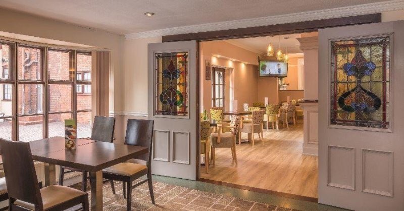 Sure Hotel Bham South tweet media