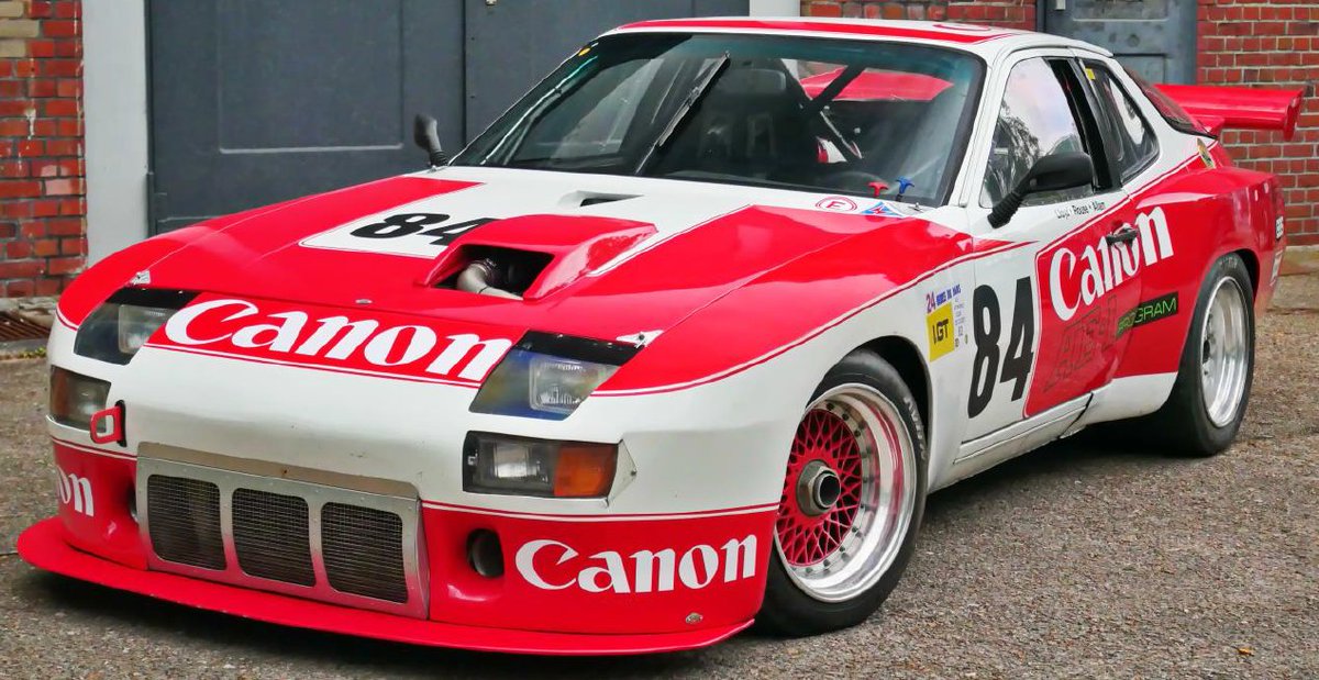UltimativCars's tweet photo. A new day, a new (used) car
I got offered a #Porsche #racecar; it's a 924 #GTR "#Werksrennwagen" from 1981 of British #racedriver & #GTIEngineering-founder #RichardLloyd (1945-2008), who drove this factory racing car in #Sebring & #LeMans.
Only 17 units were built of these. https://t.co/YnsvWrOoPm