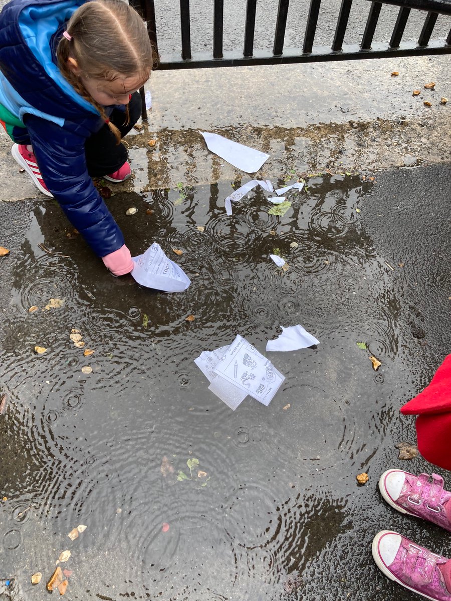 Glaisp's tweet photo. Learning about climate change starts with learning about weather. Learning about weather starts with getting wet feet. #scienceand technology #ethicalandinformed #welovepuddles #foundationphase https://t.co/JsGOC7SmqR