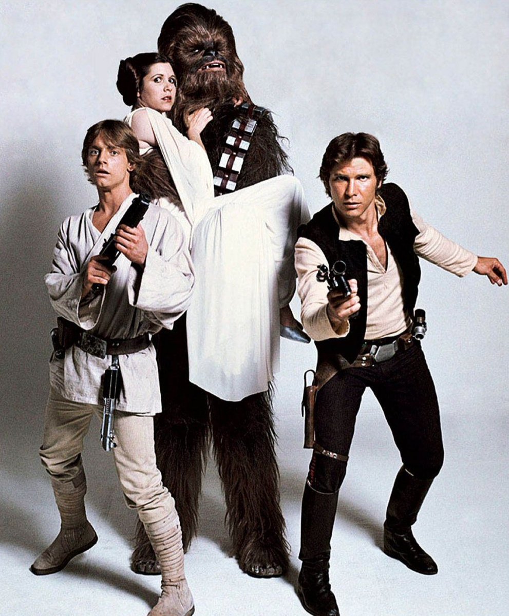 Prije točno 44 godine izašao je A New Hope, prvi film iz #StarWars serijala, i ubrzo se pretvorio u jednu od najvećih filmskih franšiza na svijetu! 🎬