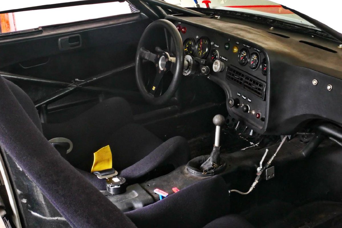 UltimativCars's tweet photo. A new day, a new (used) car
I got offered a #Porsche #racecar; it's a 924 #GTR "#Werksrennwagen" from 1981 of British #racedriver & #GTIEngineering-founder #RichardLloyd (1945-2008), who drove this factory racing car in #Sebring & #LeMans.
Only 17 units were built of these. https://t.co/YnsvWrOoPm