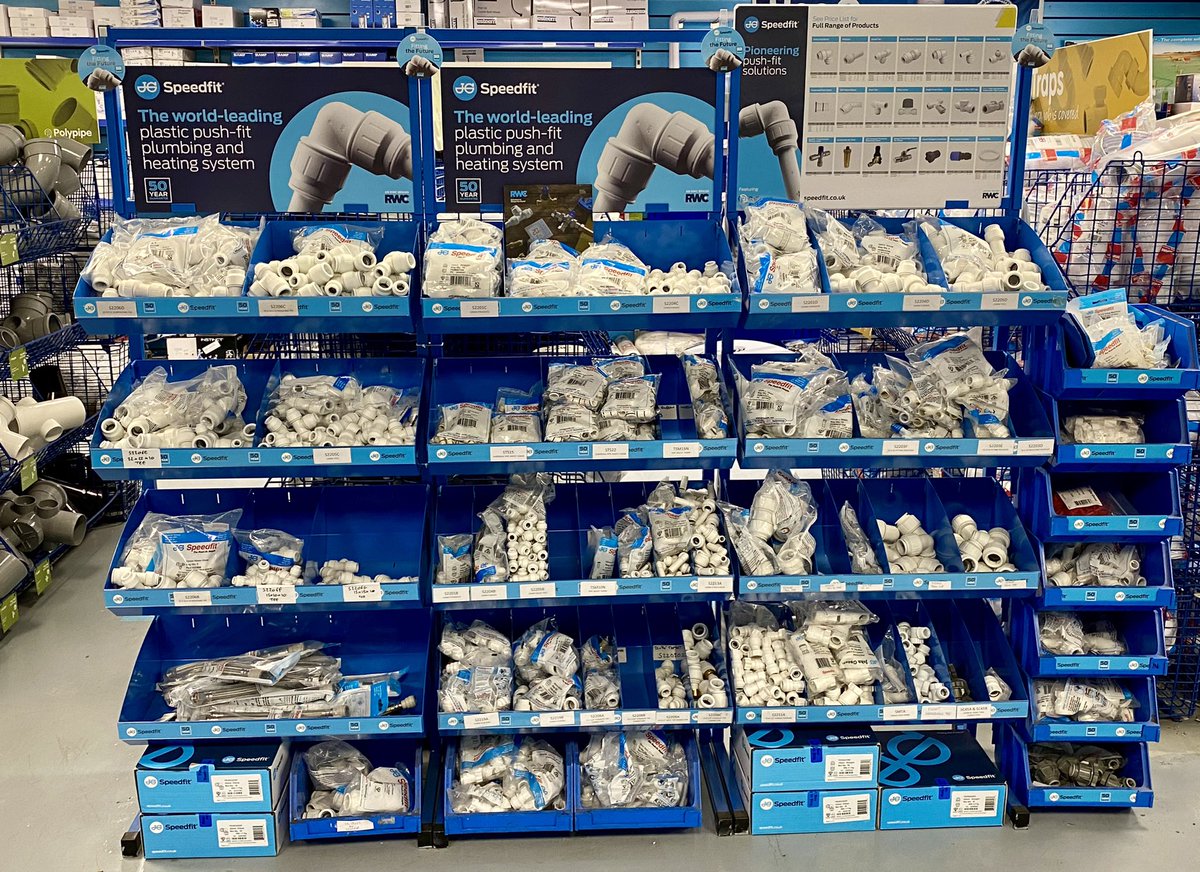 MattSmithRWC's tweet photo. @PlumbstopLtd in Bristol with a fantastic range of @JGSpeedfit 
Speak to Matt Edmunds and his team for more details.
#JGSpeedfit #layflatpipe #ufh #RelianceValves https://t.co/fTWrHnSrq3