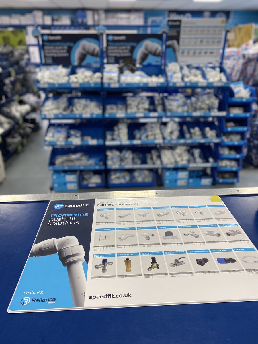 MattSmithRWC's tweet photo. @PlumbstopLtd in Bristol with a fantastic range of @JGSpeedfit 
Speak to Matt Edmunds and his team for more details.
#JGSpeedfit #layflatpipe #ufh #RelianceValves https://t.co/fTWrHnSrq3