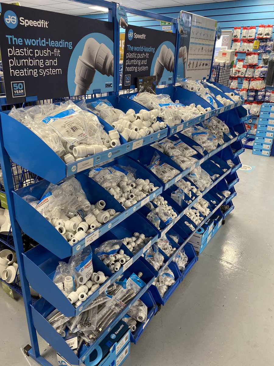 MattSmithRWC's tweet photo. @PlumbstopLtd in Bristol with a fantastic range of @JGSpeedfit 
Speak to Matt Edmunds and his team for more details.
#JGSpeedfit #layflatpipe #ufh #RelianceValves https://t.co/fTWrHnSrq3
