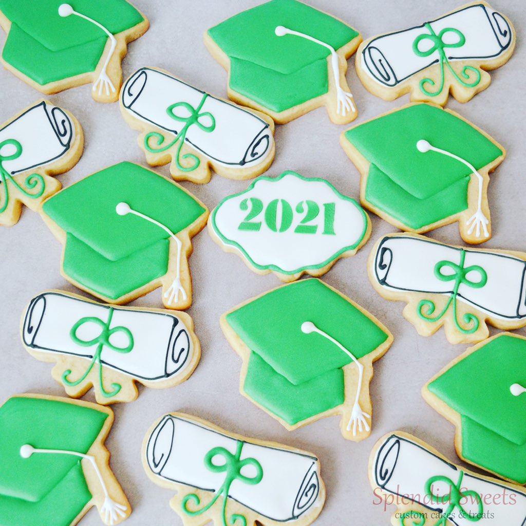 Splendid_Sweets's tweet image. Graduation cookies