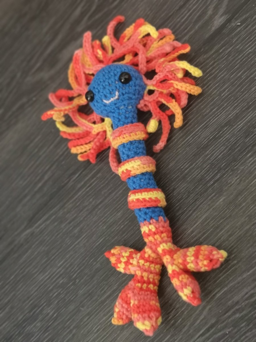 Thepurplelilac's tweet photo. This little crocheted #neuron is going on a graduation cap. How exciting 🎓
#sciart #crochet #Graduation2021 https://t.co/lcFMZUjYZk