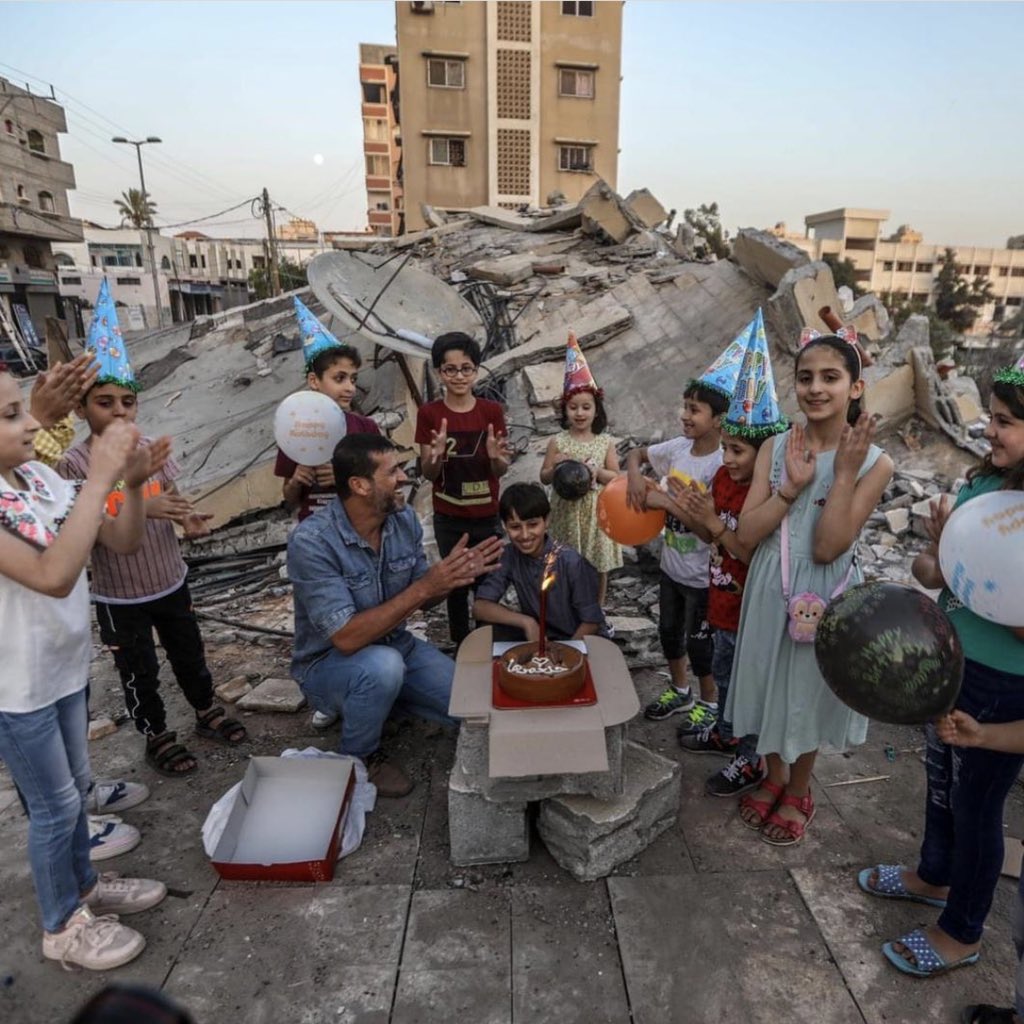 KhaledBeydoun's tweet image. A birthday party in Gaza. Life &amp;amp; love goes on. 📷: Mohammed Zaanoun
