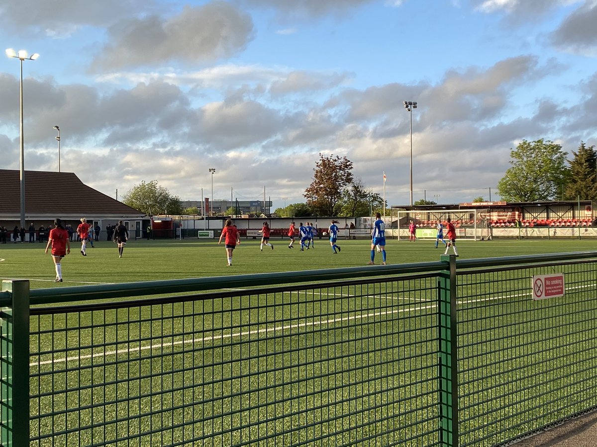 ActoniansWFC's tweet photo. 4’ GOALLLLL! 

Shakes’ long range efforts dips under the bar and in to the top corner! What a start! 

(ACT 1-0 QPR) #ActoniansLFC #CWCupFinal https://t.co/5b8P4uae9Q