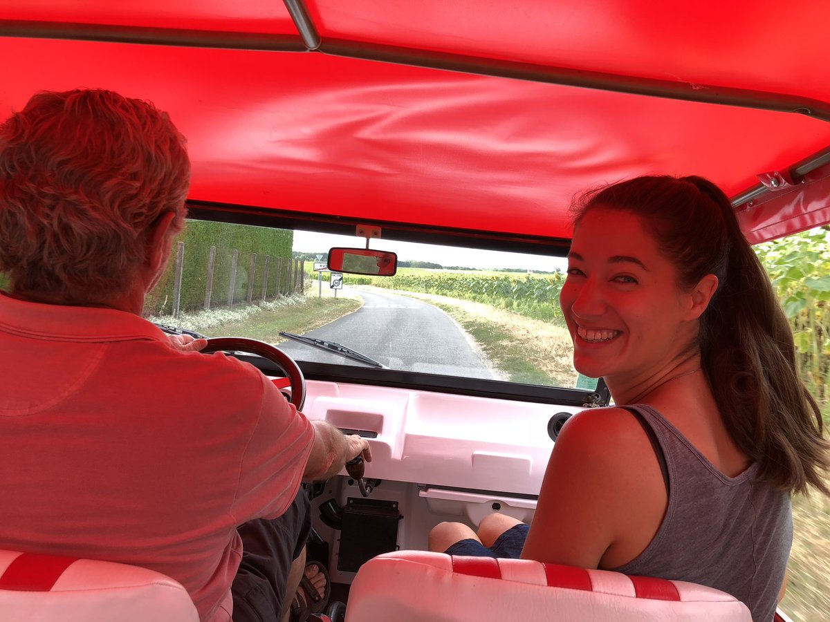 De Magiër van Montlouis. De one-and-only <a href="/JancisRobinson/">Jancis Robinson</a> schreef een lofzang over de wijnen van Jacky Blot. Lees het in onze nieuwste blog: au-paradis.nl/blogs/news/de-… 😇🍀🥰