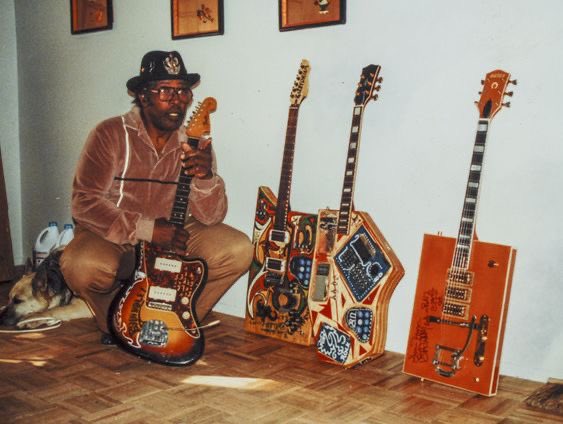 ChiBluesHistory's tweet photo. Bo Diddley with Bo Diddley’s #guitars https://t.co/qVUZ6NWqAI