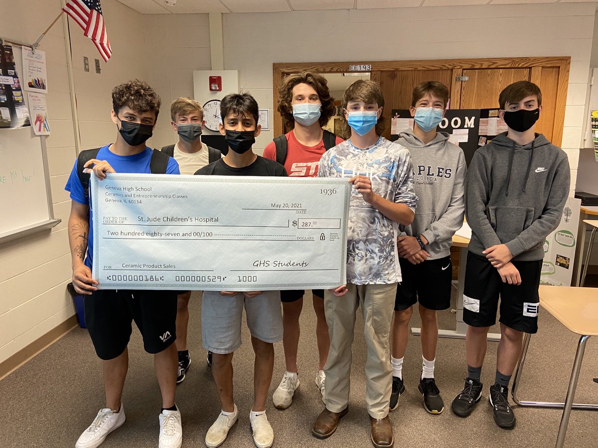 This is what happens when you put entrepreneurship students together with the ceramics department. You get an awesome fundraiser for student scholarships and $ to a charity. ⁦<a href="/GHS_Geneva/">Geneva High School</a>⁩ ⁦<a href="/Geneva304/">Geneva CUSD 304</a>⁩ #proudteacher