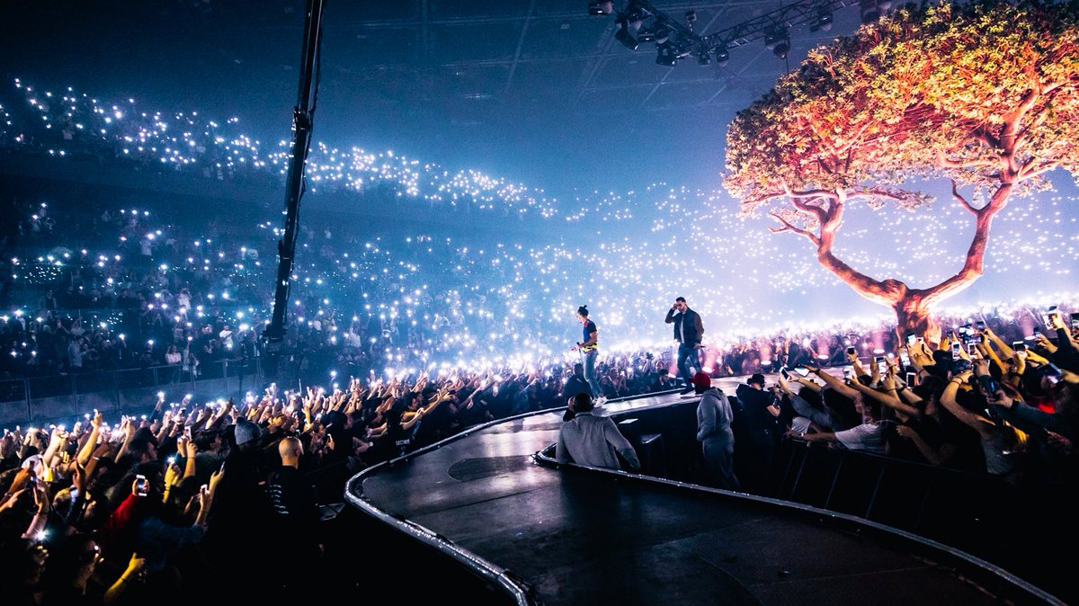 RedjQLF's tweet image. Quelques magnifiques photos de la tournée de PNL en 2017 🌍🔥

Plus que 99 jours d’attente ⏳