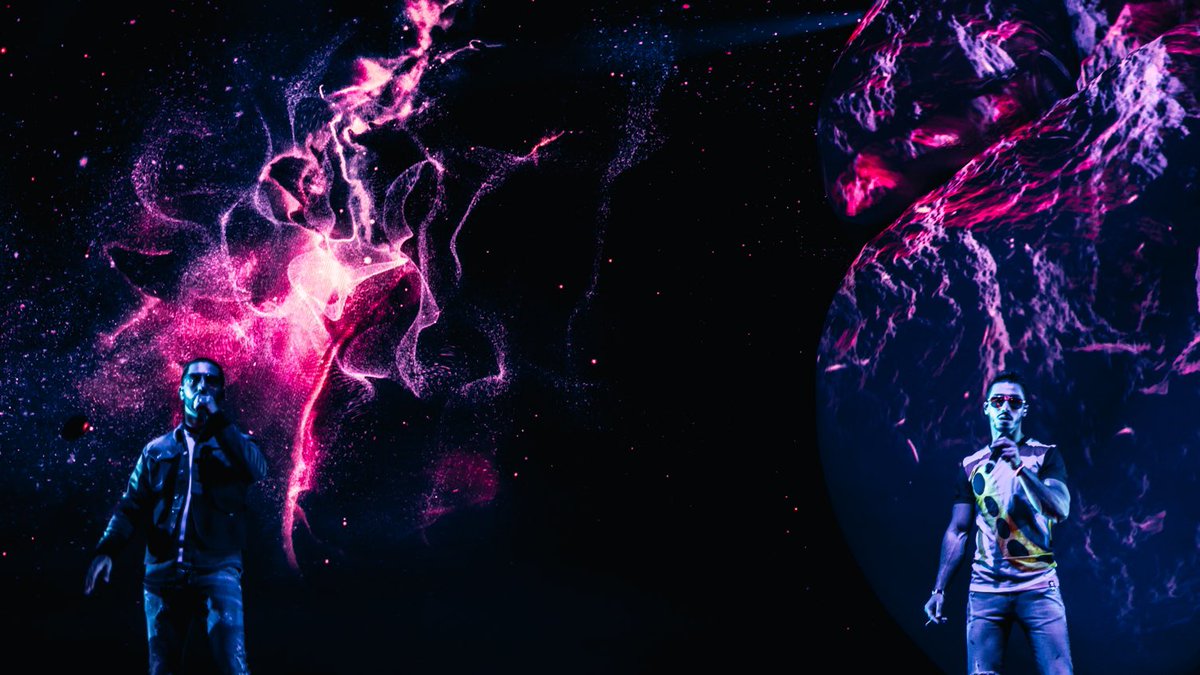 RedjQLF's tweet image. Quelques magnifiques photos de la tournée de PNL en 2017 🌍🔥

Plus que 99 jours d’attente ⏳