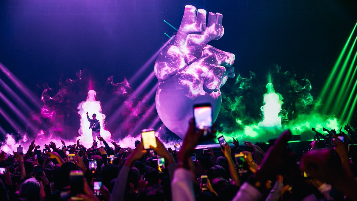 RedjQLF's tweet image. Quelques magnifiques photos de la tournée de PNL en 2017 🌍🔥

Plus que 99 jours d’attente ⏳