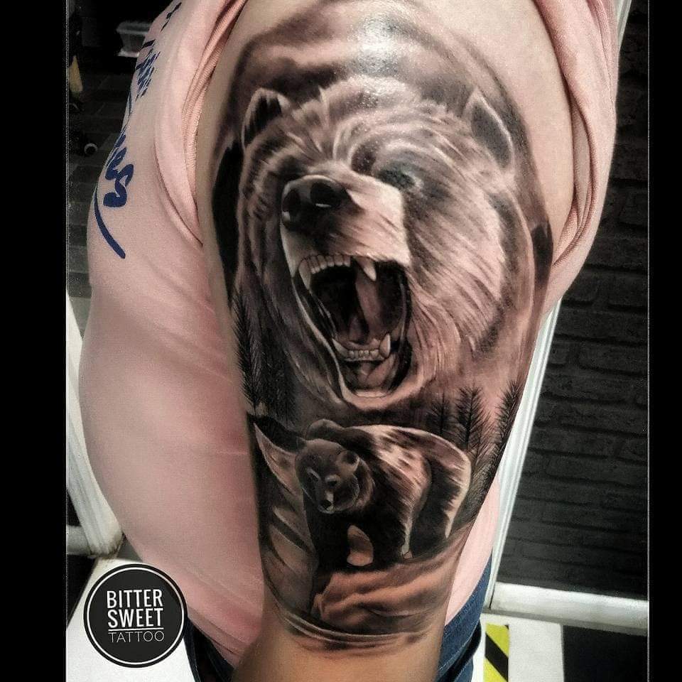 Bear shoulder tattoo | Bear tattoos, Grizzly bear tattoos, Bear tattoo  designs