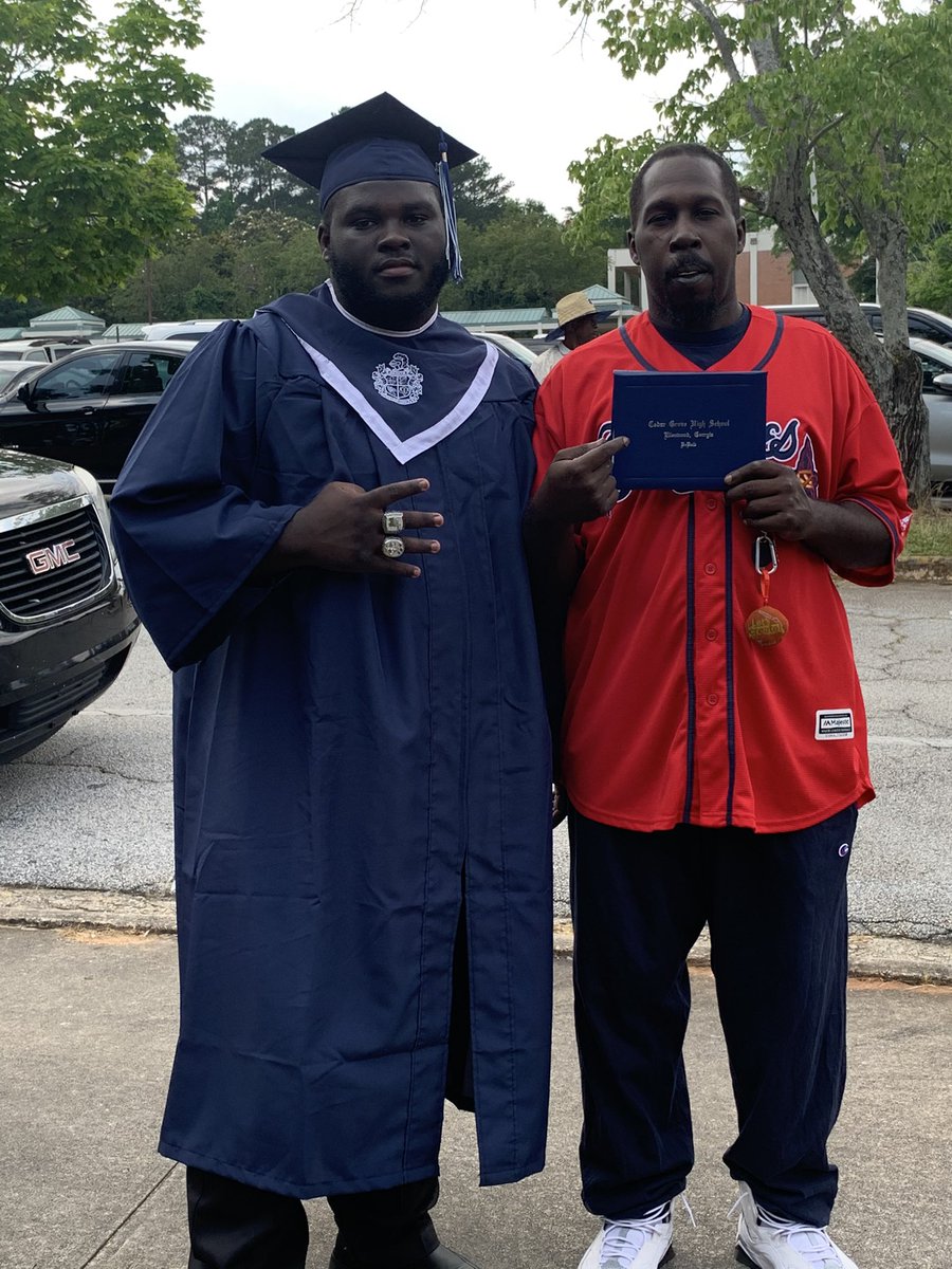 dj50_playmaker's tweet photo. Yessir. Beyond blessed 💯
#Classof2021 https://t.co/UAJjpAr3SO