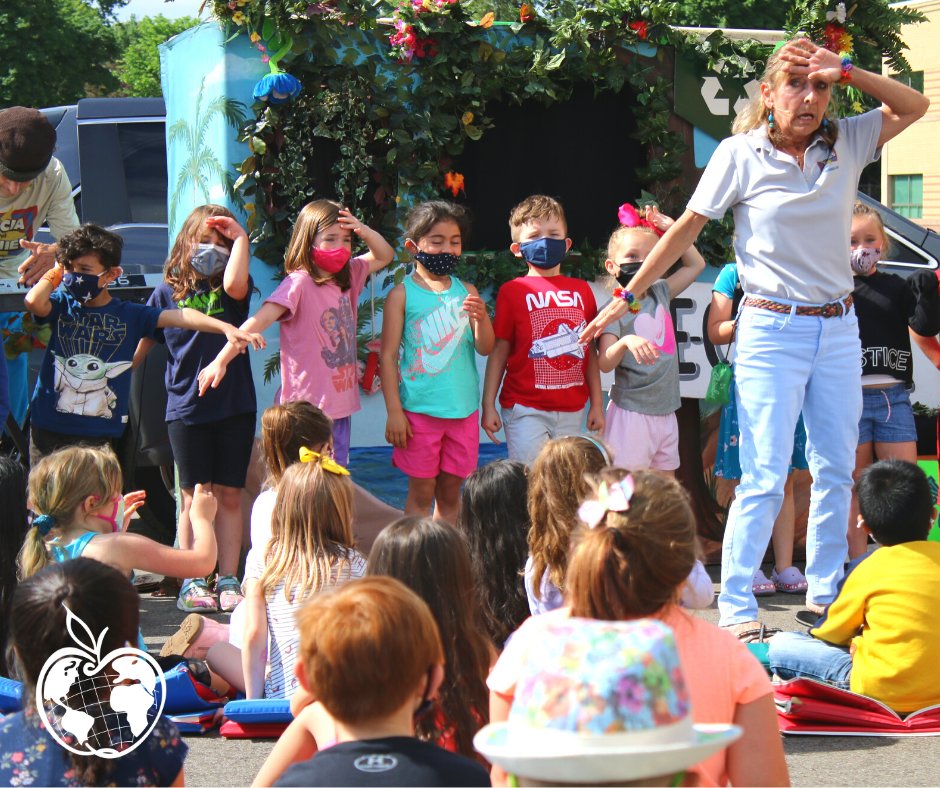 SSPPS6's tweet photo. Kaposia Kindergarteners got a lesson in taking care of the planet today from Tricia and the Toonies! The group came to teach the students about when to recycle, when to donate, and other ways we can keep our earth clean! #SSPpride #SSPcares #PYPinSSP https://t.co/IPPAenJBez