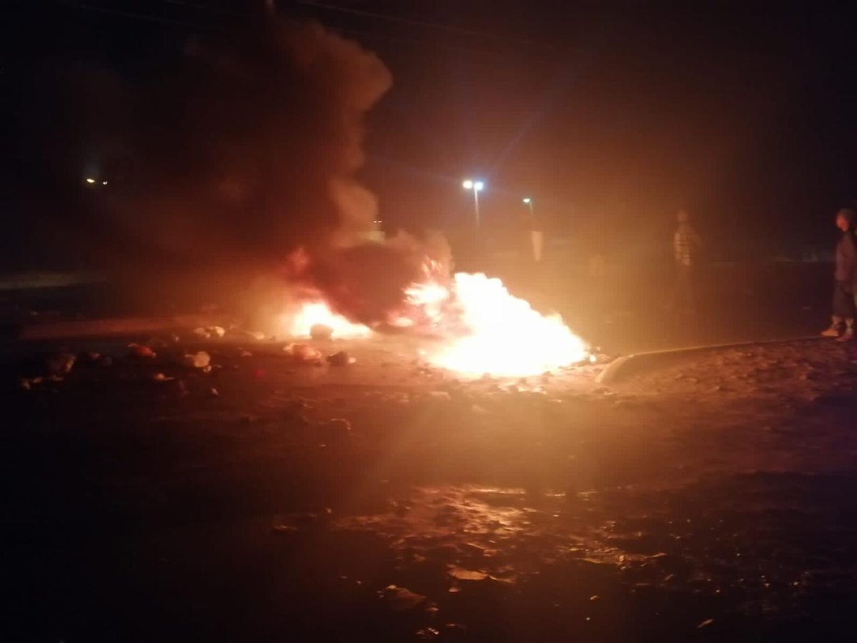 MosabalaThuso's tweet image. Selfish regulations on #M5000 tax free petrol allowances must be fueling #factoryworkers anger. The thought of this unfortunate regulations must be hurting to a factory worker. It doesn&apos;t matter if you think there is no logic, but they are vexed that for them, there is no money!