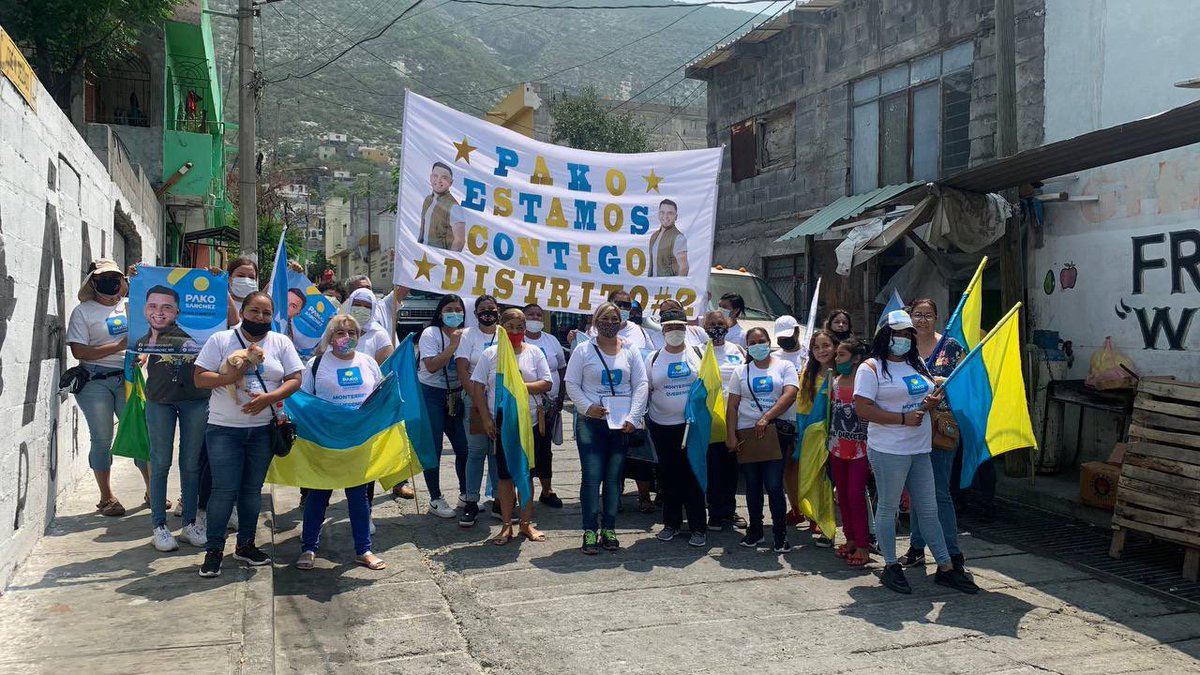 PakoSanchez_Mty's tweet photo. Mi gente, seguimos animados sumando más personas que apoyen este proyecto día a día, les comparto unas fotos de lo que se vivió en el recorrido de hoy por la Colonia Reforma. ¿Tu ya te decidiste a ser diferente? Este 6 de junio tomemos las riendas de nuestra ciudad. https://t.co/qWmwC67kEb