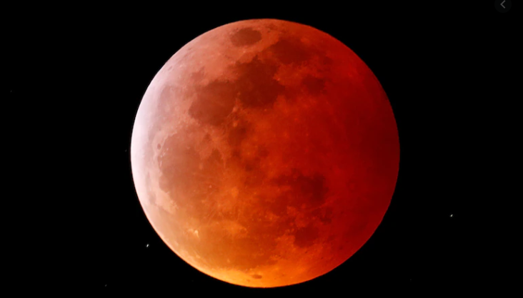 Just in time for Spring, you'll be able to see a "Super Flower Blood Moon," tomorrow night (May 26th)! Learn more about tomorrow's Blood Moon here: timeanddate.com/eclipse/lunar/…