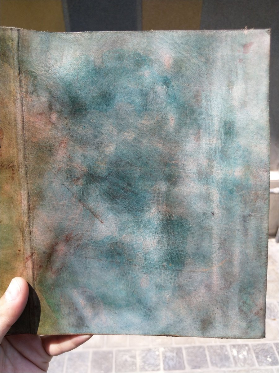 EM_Anas's tweet photo. As we continue to progress, developed two antique leather finishes for our veg-tan latest collection.
Faded Green & Brown
Faded Blue & Pink
for more details visit: https://t.co/Mztzbf6m8T
#DeodarDesign #DWorkshop #Leather #Nippon #ProductDevelopment #leathercraft #ecofriendly https://t.co/GIExKGgEPw