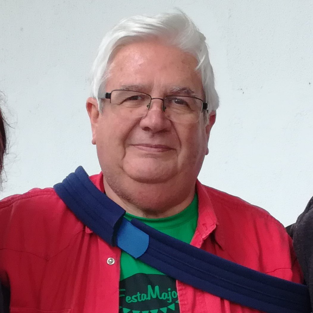 vern_entitats's tweet photo. Et recordarem sempre així, ple d'entusiasme, optimista, incansable, compromès amb la teva gent i amb el teu barri! 

El teu record i el teu exemple seguirà ben viu entre nosaltres.

https://t.co/veNWmHEGAd https://t.co/EWX4fTvuP9