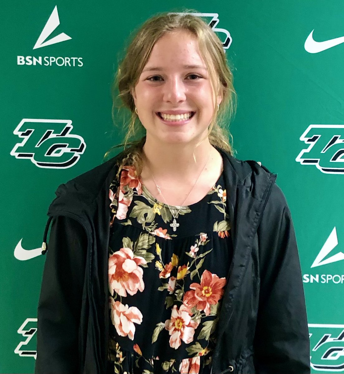 KrisMills007's tweet photo. Caught up with @TCTIGERS senior Maggie Schweitzer, who is headed for Hanover College. https://t.co/xEbrRHqCSM https://t.co/gXYETwArYx