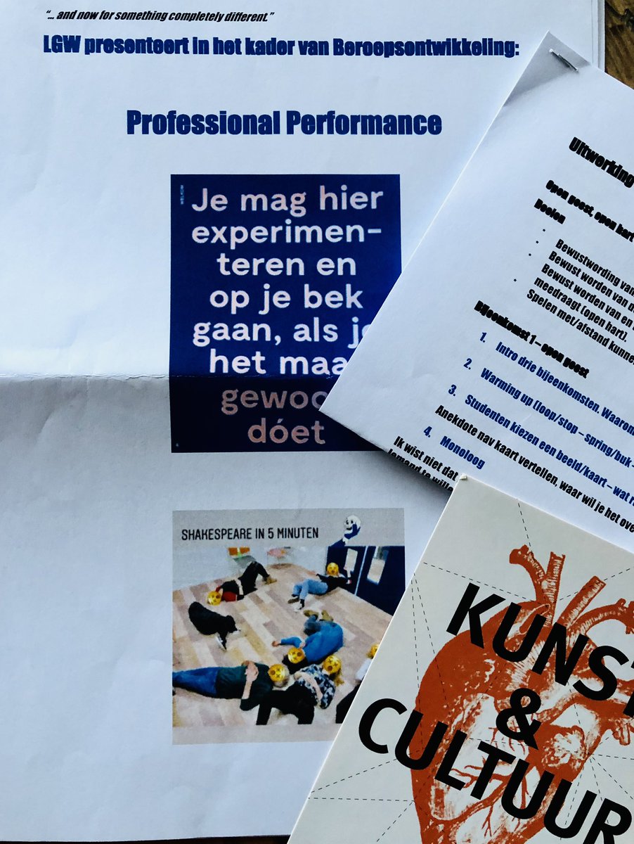 MoniquevdH010's tweet image. Vandaag de aller- allereerste bijeenkomst #professionalperformance bij LGW. Ik ging er zo in op dat ik helemaal vergat een foto te maken.... Complimenten en een shout out naar de studenten voor hun openheid en lef! Bedankt mensen, jullie hebben mijn avond de moeite waard gemaakt!