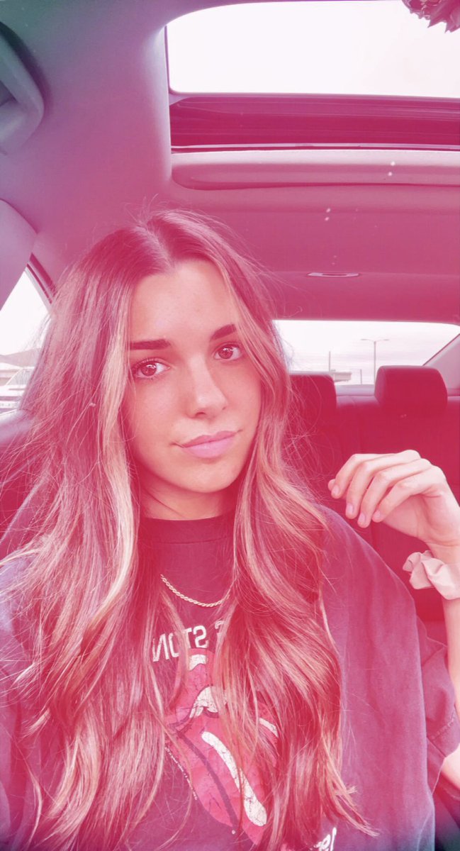 Mackenzie ت tweet media