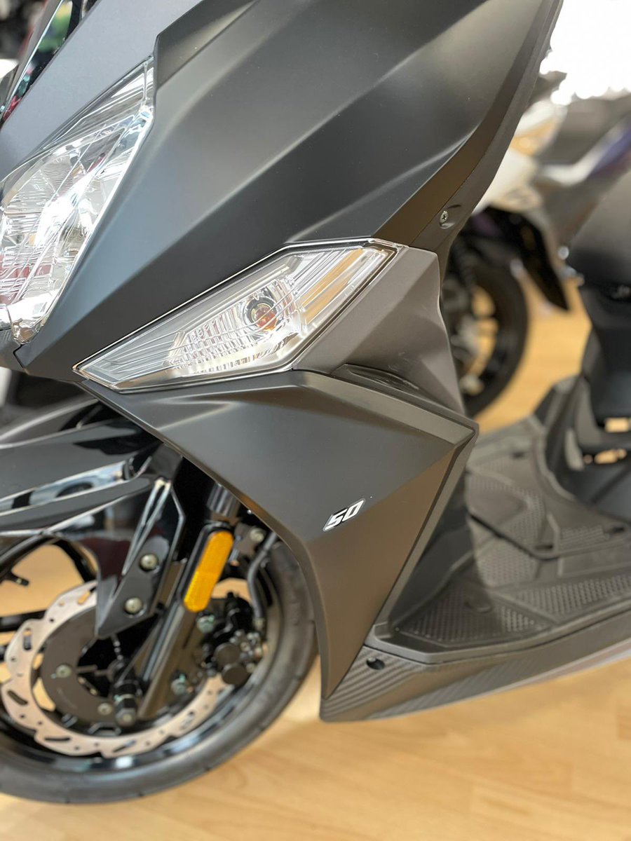 miferso's tweet photo. 🚨Disponible la Nueva SYM JET 14 50cc🚨Pásate a verla por tu concesionario Miferso sin compromiso.
.
#sym #scooter #motorbike #motorcycle #moto #bikelife #miferso #santander #symespaña #jet14 @symespana ✌🏼😍 https://t.co/YCqAl8N2Gv