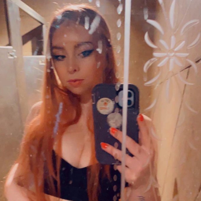 sry it&rsquo;s been so long ooops 🥴 https://t.co/XZDWZf6MHk<a href="/tag/mvsales"class="tags"><span>#mvsales</span></a>