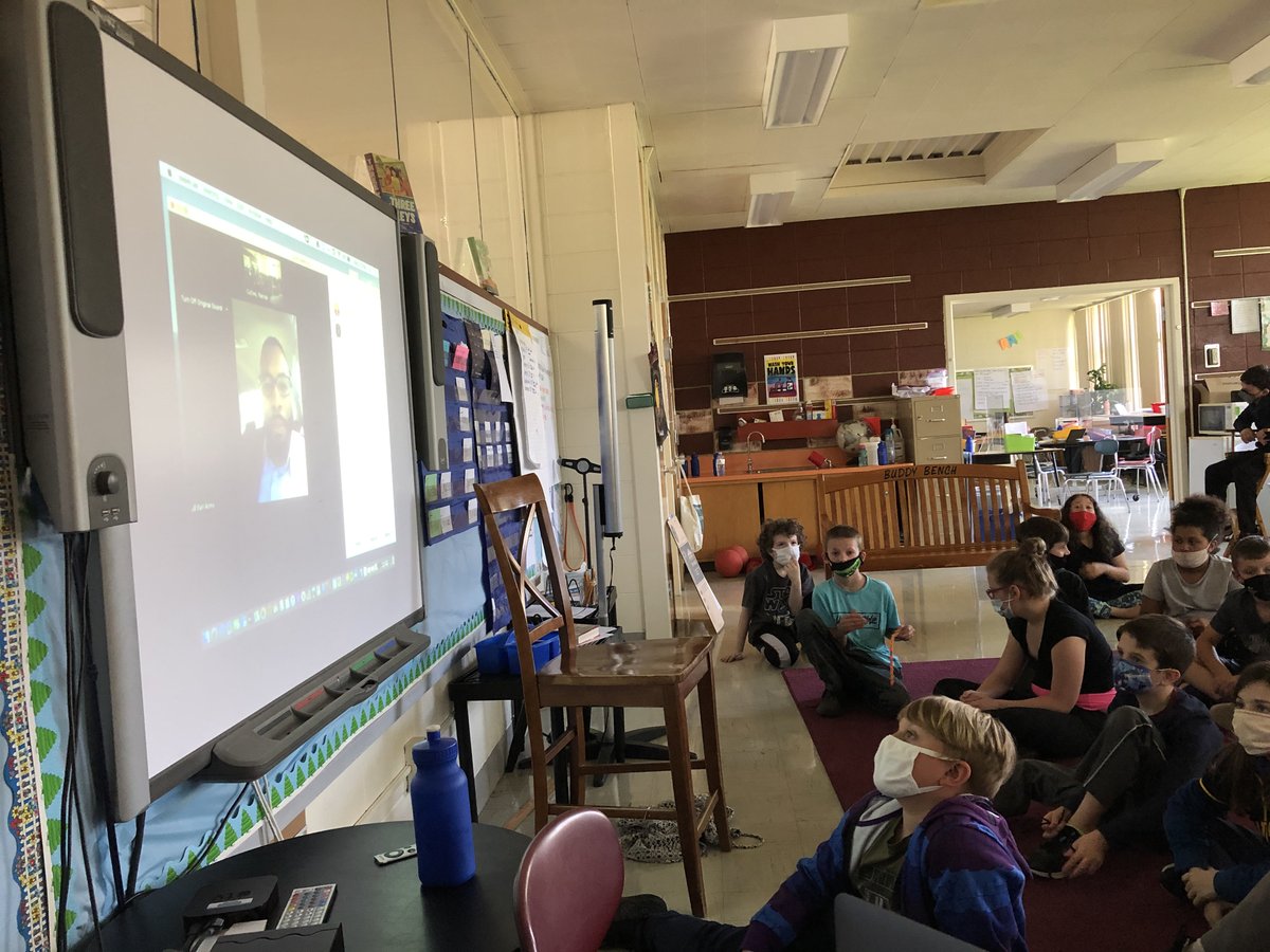 EastatW's tweet photo. Excellence East getting professional advice from broadcast journalist Earl Arms, collaborating together to write news stories, and creating our first takes of interviews for our first ever WEE News broadcast- stay tuned for more! @WalkerNxGL #WAWMproud #PBL https://t.co/QDzDxWZOWo