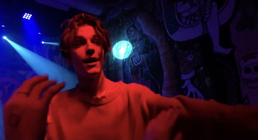 ⠀ 

                        𝐉𝐔𝐃𝐄 𝐒𝐓𝐑𝐀𝐍𝐓𝐎𝐍
                       —— 𝗇𝗂𝗀𝗁𝗍 𝗍𝗁𝗂𝗋𝗍𝖾𝖾𝗇 ——
                      #𝐓𝐡𝐞𝐎𝐮𝐭𝐜𝐚𝐬𝐭𝐓𝐨𝐮𝐫 🐝

⠀