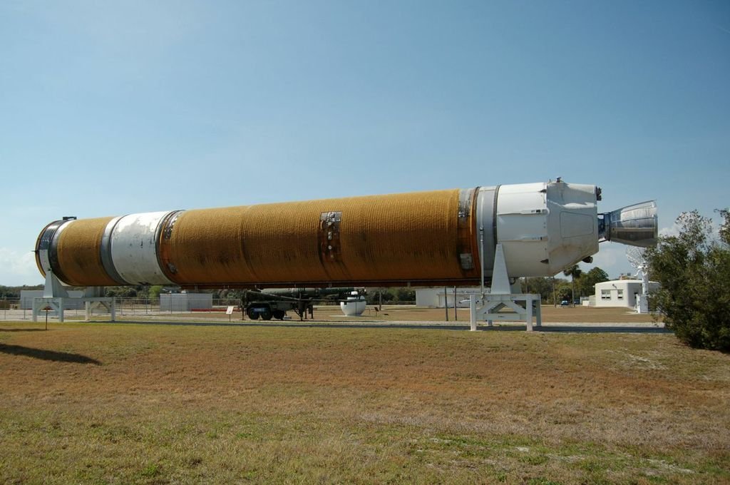Delta_IV_Heavy's tweet photo. All I am gonna say is we could put both of these together and have a Delta IV Medium for display somewhere https://t.co/Ein3p9O0F8