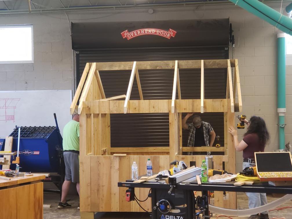 TCATOneida's tweet image. Our Building Construction Technology program has been hard at work! Here is a finished table they worked on as well as a clubhouse that they are currently working on as well. Excellent work!