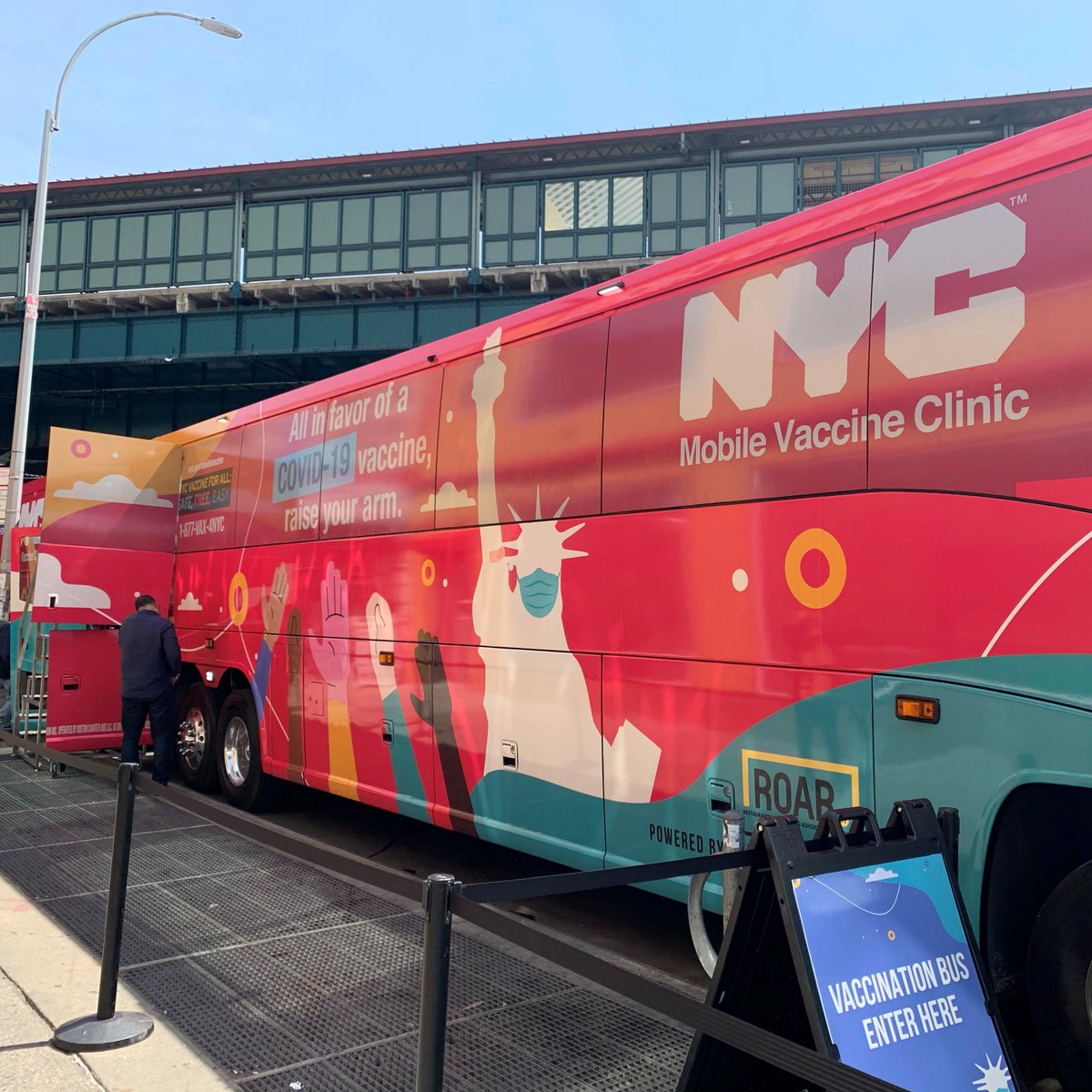 Gov_Island's tweet photo. The NYC Mobile Vaccine Bus is coming to Governors Island! Find it on Colonels Row this Friday–Monday, 10AM–4PM to get your 1st dose &amp; receive a free GI ferry ticket voucher. Appointments available in advance or on-site as capacity allows: https://t.co/vChRSMGdni #NYCvaccineforall https://t.co/H1WcwbSUv4
