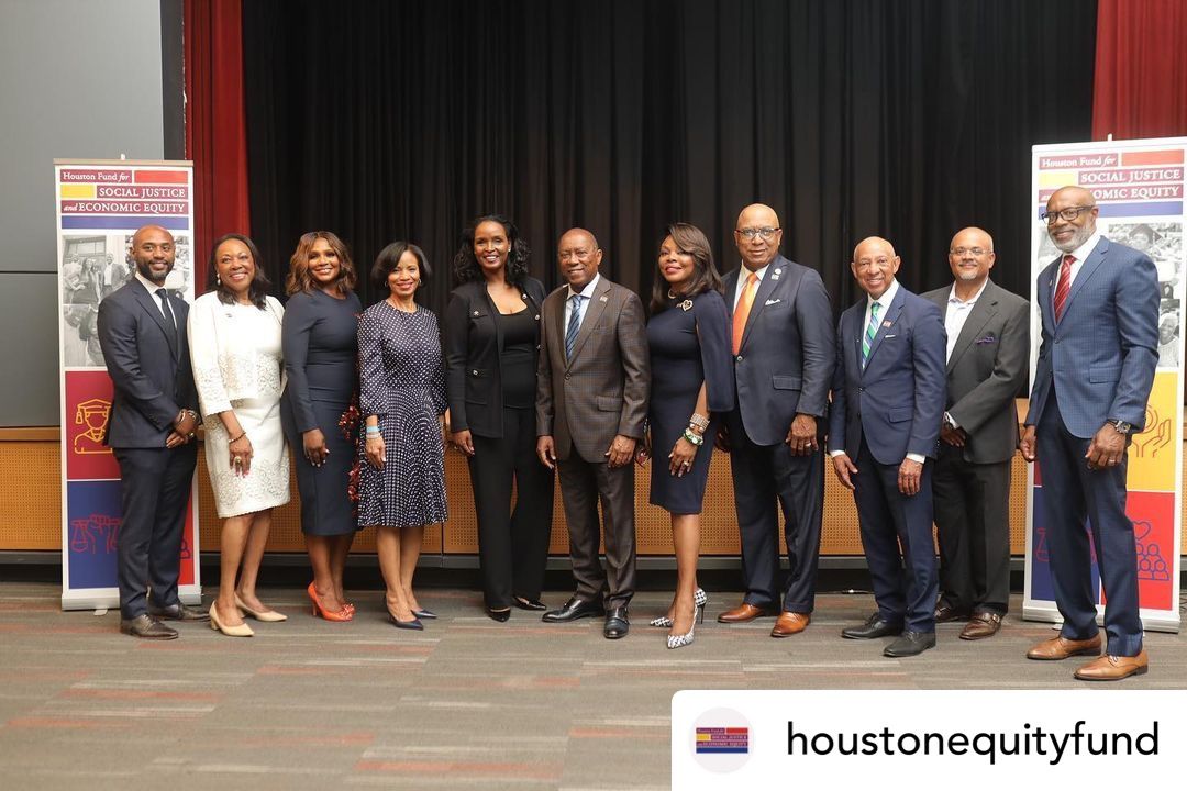 DPWPR's tweet image. Congratulations to @SylvesterTurner and a group of #Houston business executives and civic thought leaders (pictured here) on creating the #HoustonFund for Social Justice and Economic Equity. 
Please follow @houstonequityfund for more information.